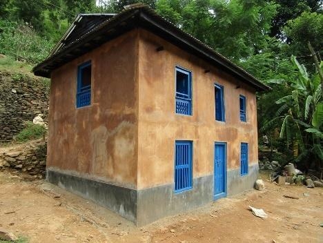 Stone masonry in mud mortar house